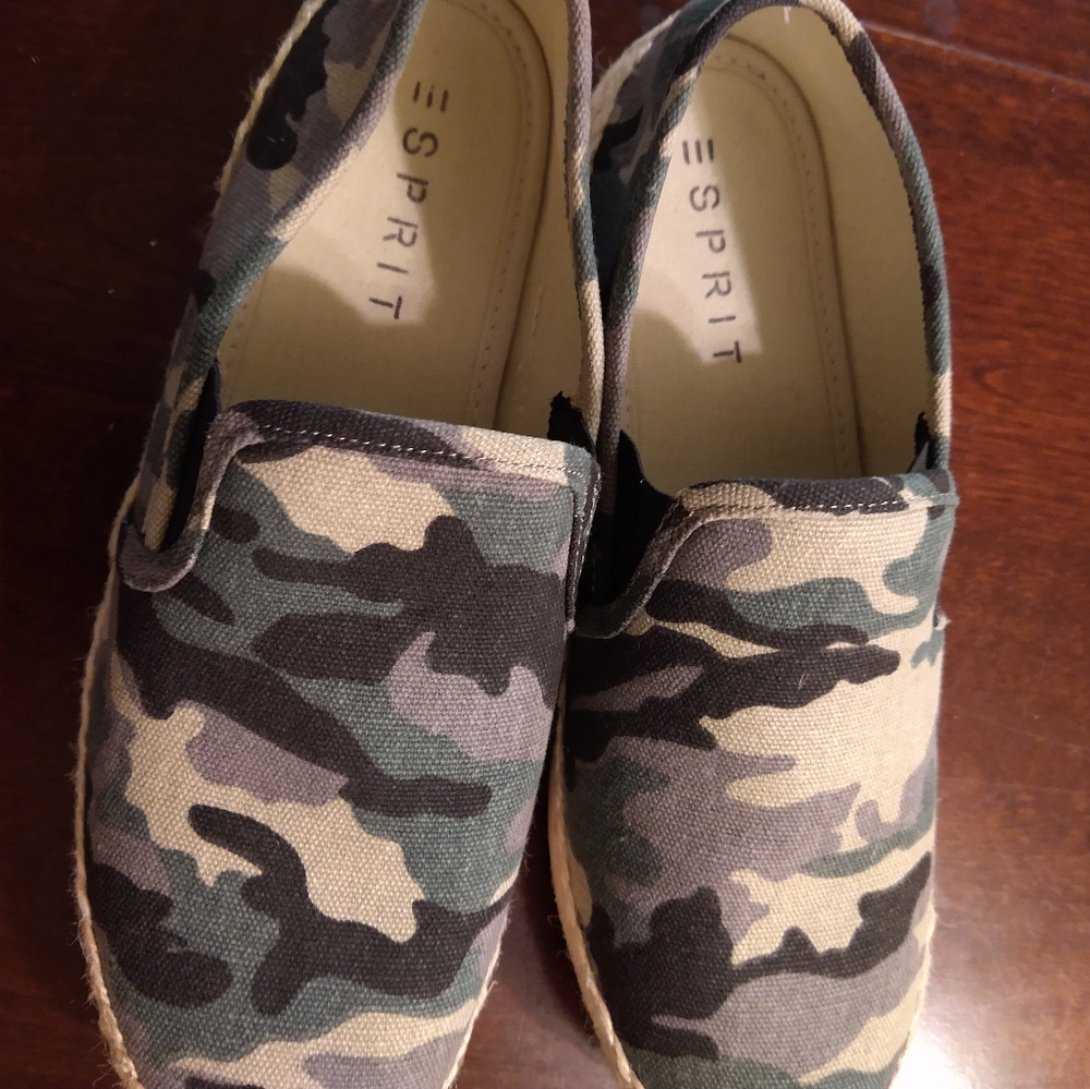 Women's shoes